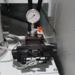 Morgan Rushworth Hydraulic Manifold Block & Pressure Gauge Assembly