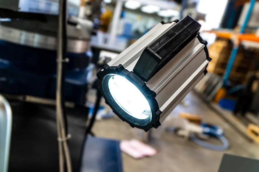 Halogen Lamp Web