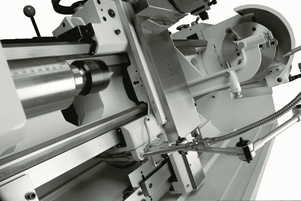 View-through-the-bed-and-saddle-SG Meyer Lathe-range
