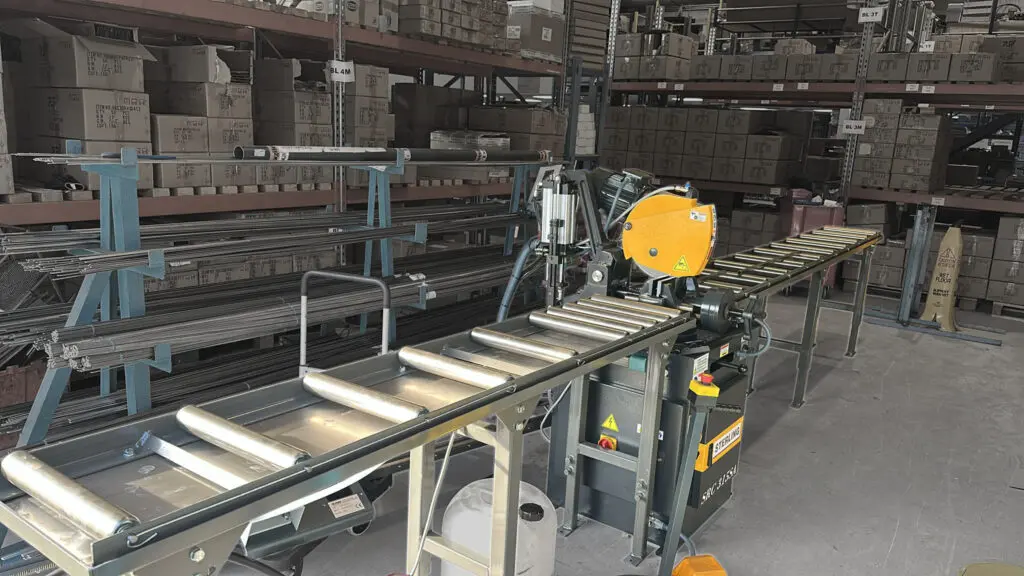 Roller Track with Integrated Drip Tray 002