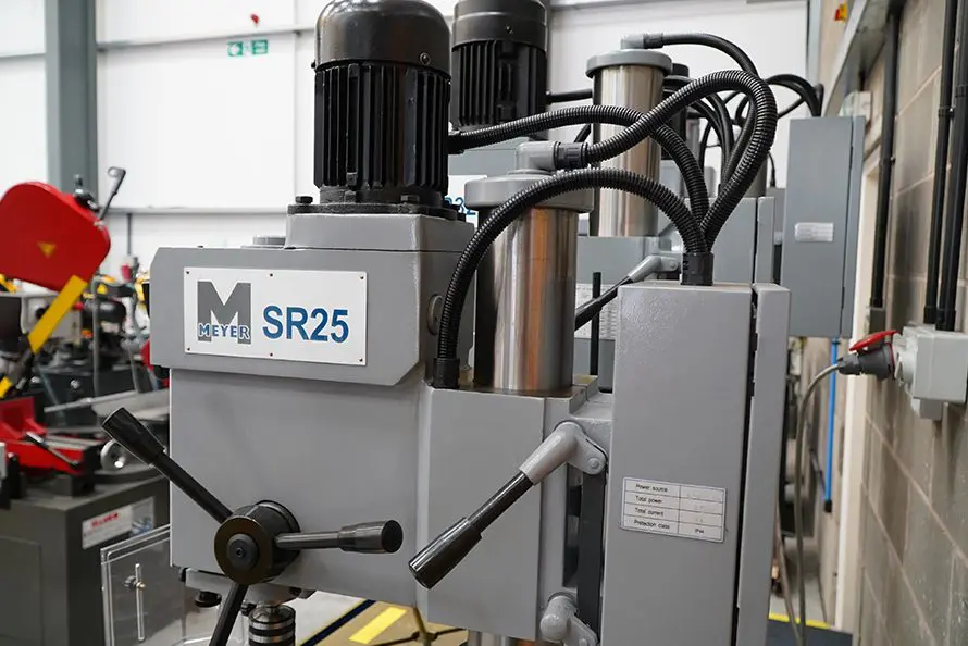 SR25 Side View Motor Web