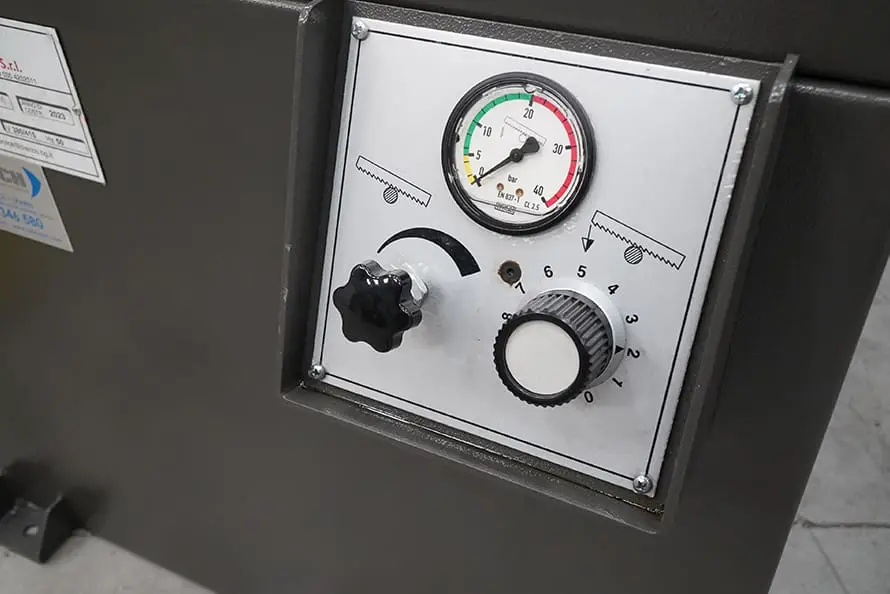 Bianco 420 SAE Variable Vice Pressure