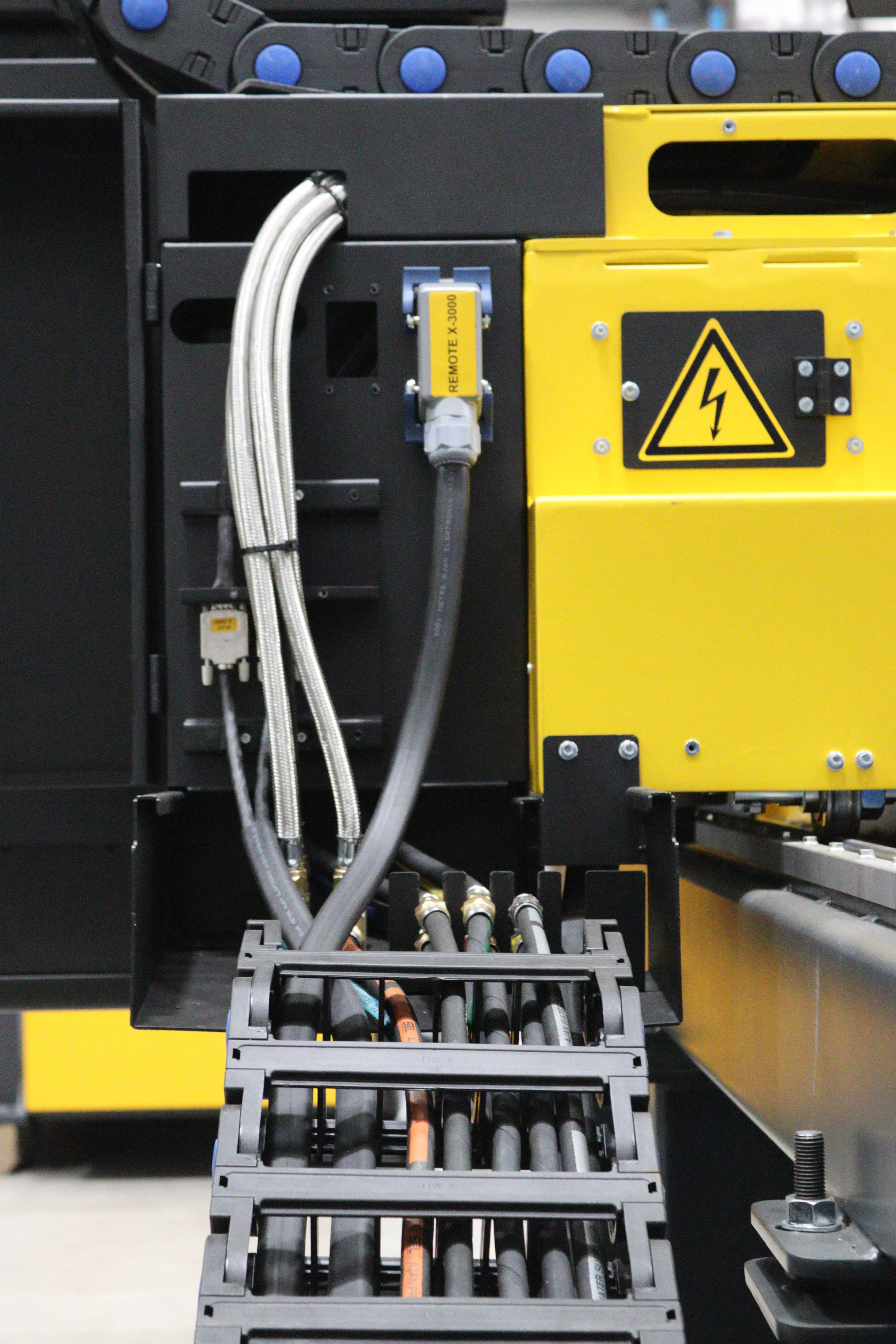 Ajan Plasma Power and Gas The power and gas cabling on the back of an Ajan Plasma Cutter