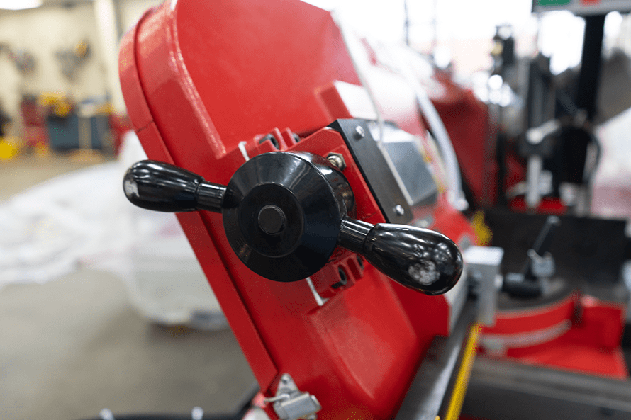 Easily Adjustable Blade Tension