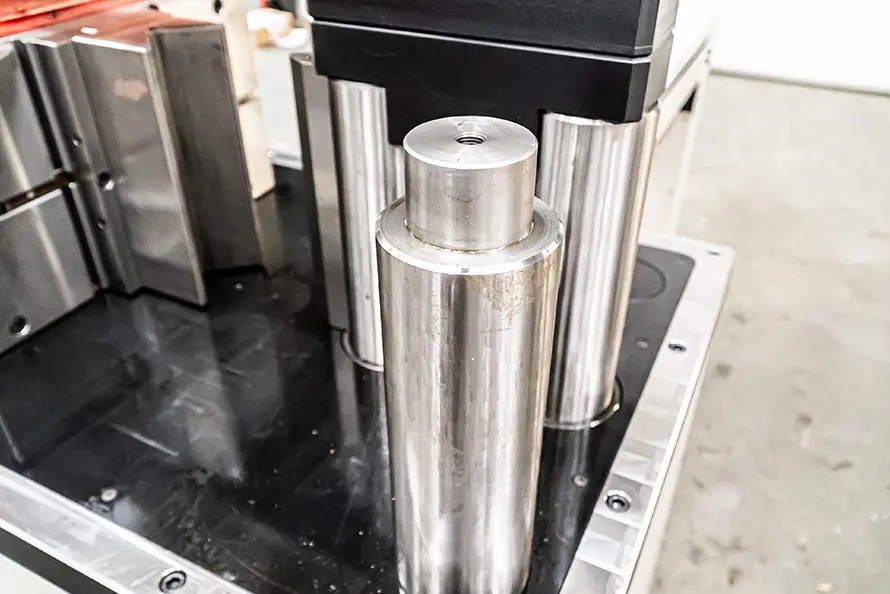 HBM 100 300 NC Close Up of Tool Post