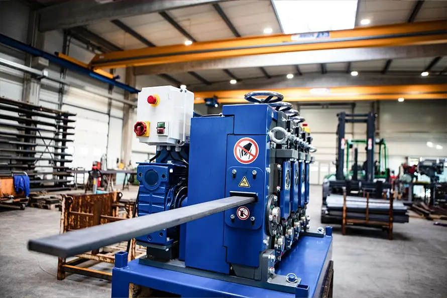 Big Jurij Flat Steel Straightening