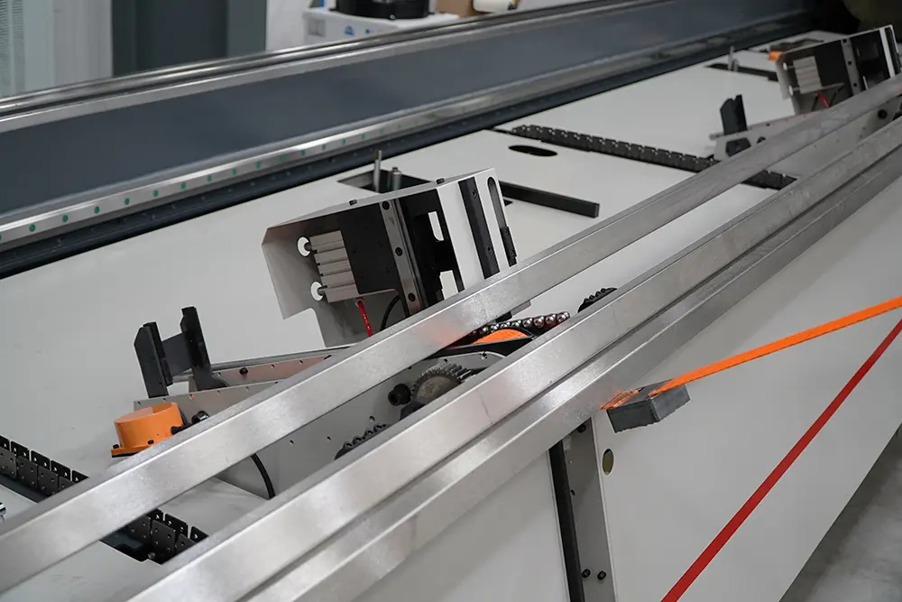 TFC Automatic Tube Feed Carriage
