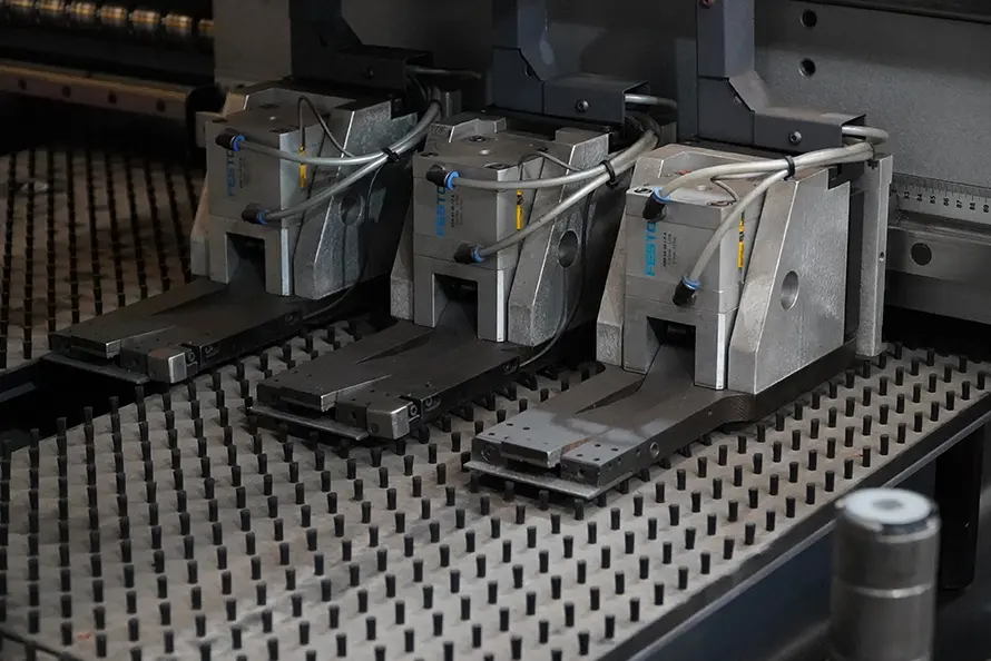 3 Heavy Duty Clamps