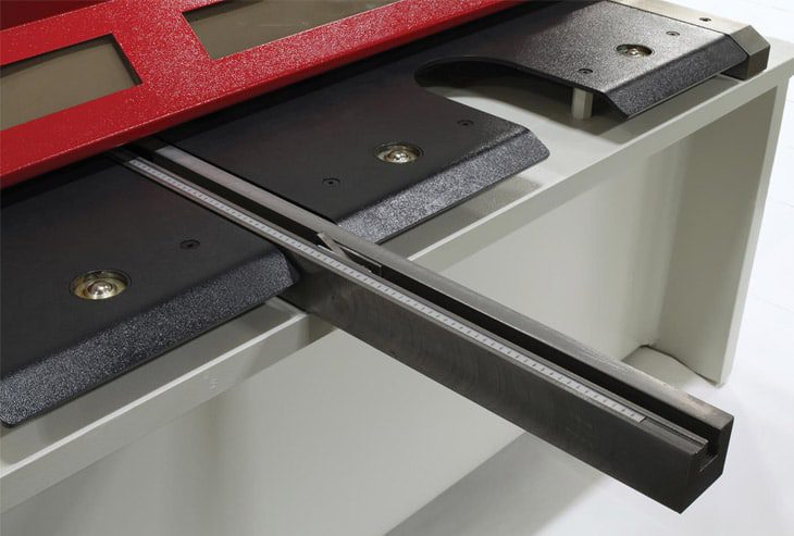 Close up of a support arm on a HSVS Variable Rake Guillotine