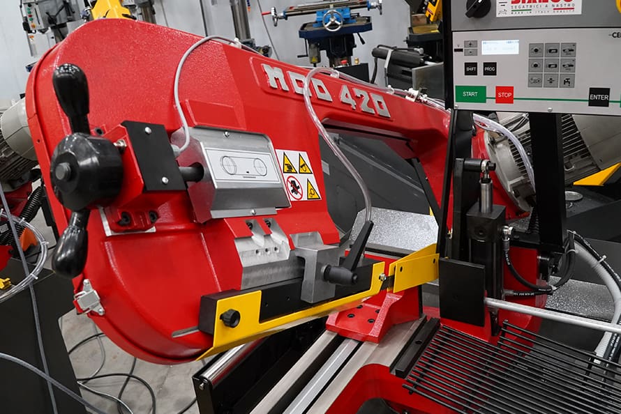 Bianco SAE Semi-Automatic Single Mitre Bandsaw 415v image 3