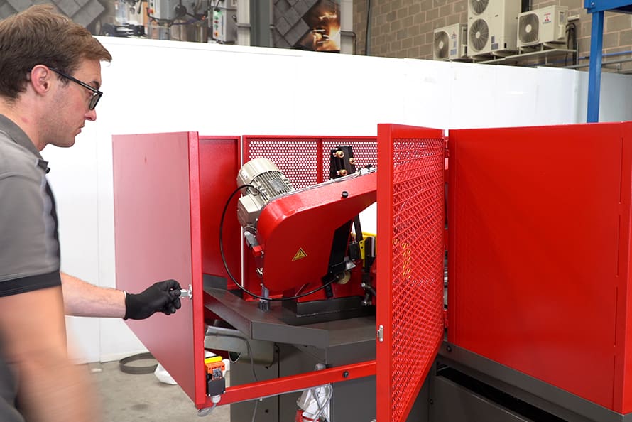 Bianco AF CNC Fully-Automatic Right Hand Vice Bandsaw image 11
