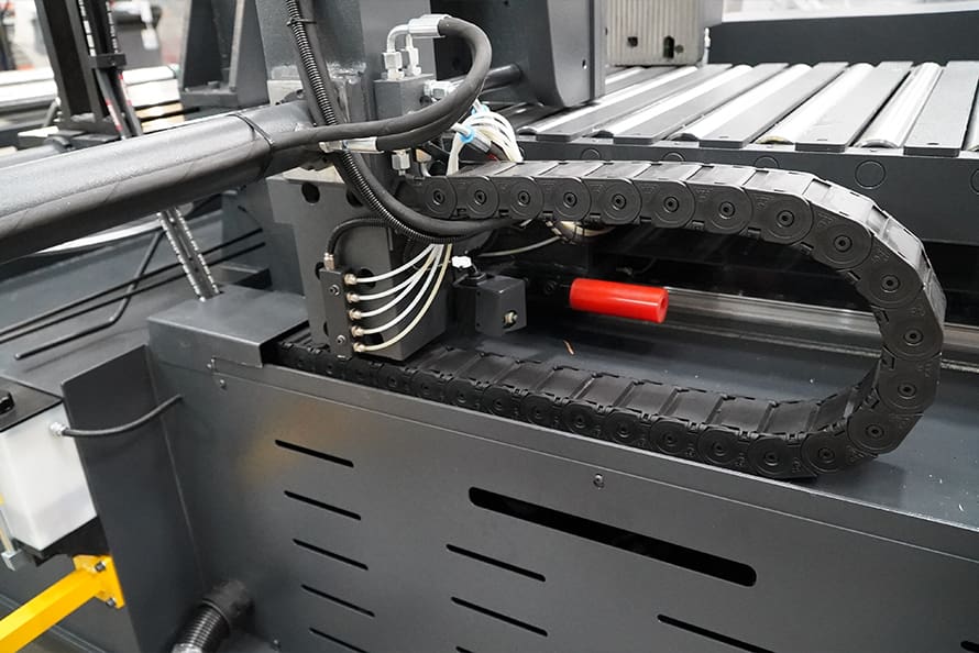 SRA320 GAL CNC Servo Vice Feed Automatic Bandsaw image 14