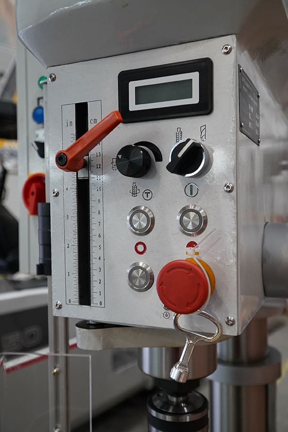 Meyer SL32 Belt-Driven Pillar Drill 415v – with integrated tapping image 4